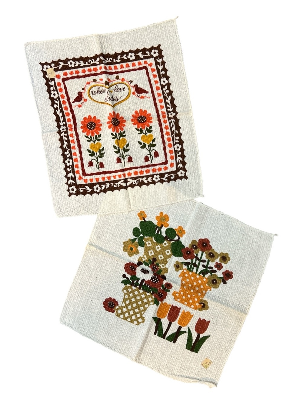 Set of 2 vintage kitchen cloths—original price stickers still attached.